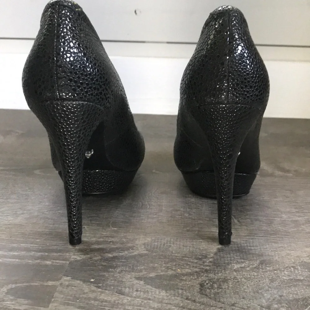 ABS Allen Schwartz leather platform pumps size 7.5